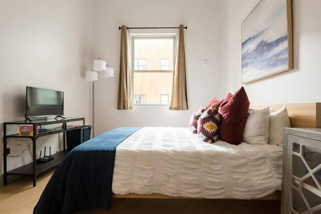 בירמינגהם Trendy Condo! Close To Everthing Downtown מראה חיצוני תמונה